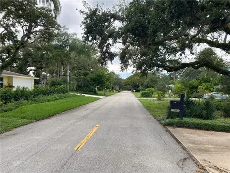 535 Flamevine Lane Vero Beach FL 32963