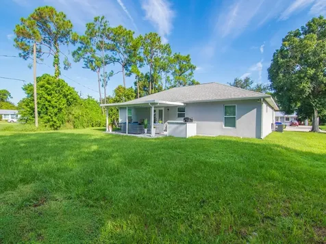 1365 21st Place SW Vero Beach FL 32962