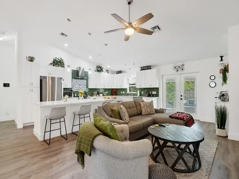 1365 21st Place SW Vero Beach FL 32962