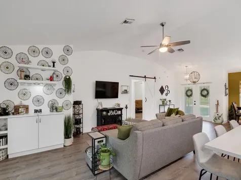 1365 21st Place SW Vero Beach FL 32962