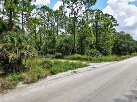 14590 95th Street Fellsmere FL 32948