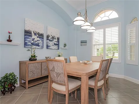 5560 61st Place Vero Beach FL 32967