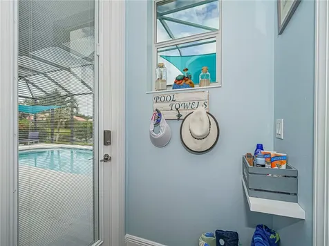 5560 61st Place Vero Beach FL 32967