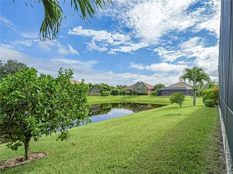 5560 61st Place Vero Beach FL 32967