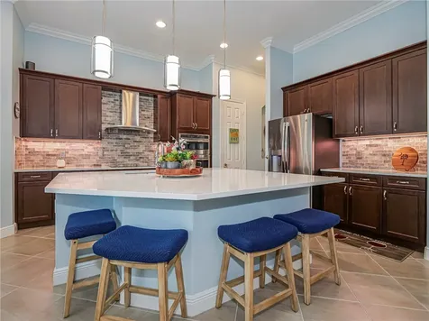 5560 61st Place Vero Beach FL 32967