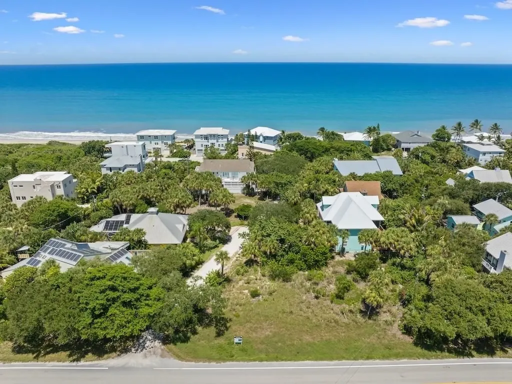 1891 E Cayman Road Vero Beach FL 32963