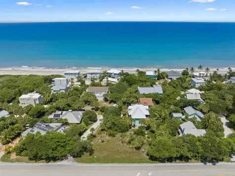 1891 E Cayman Road Vero Beach FL 32963