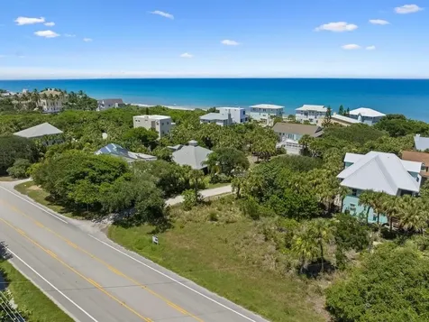 1891 E Cayman Road Vero Beach FL 32963