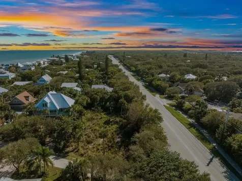 1891 E Cayman Road Vero Beach FL 32963