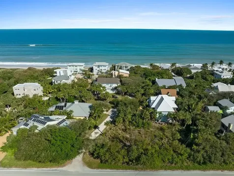 1891 E Cayman Road Vero Beach FL 32963