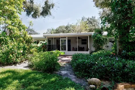 2811 10th Avenue Vero Beach FL 32960