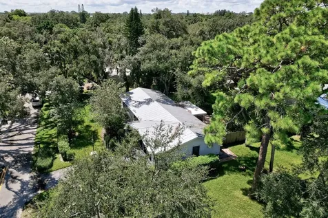 2811 10th Avenue Vero Beach FL 32960