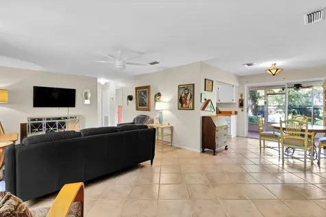 2811 10th Avenue Vero Beach FL 32960