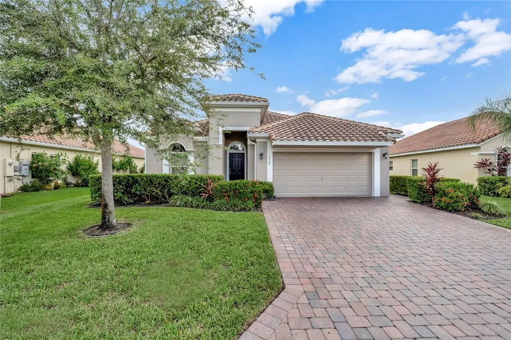 1739 Berkshire Circle SW Vero Beach FL 32968