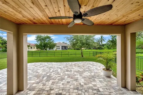 1739 Berkshire Circle SW Vero Beach FL 32968
