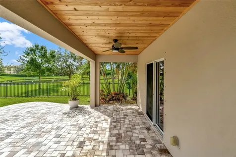 1739 Berkshire Circle SW Vero Beach FL 32968