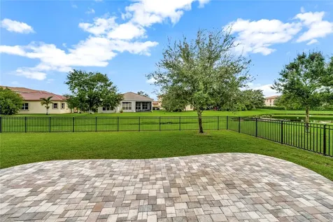 1739 Berkshire Circle SW Vero Beach FL 32968