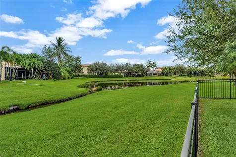 1739 Berkshire Circle SW Vero Beach FL 32968