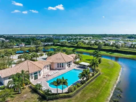 1739 Berkshire Circle SW Vero Beach FL 32968