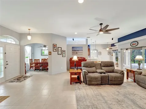 419 N Key Lime Square SW Vero Beach FL 32968