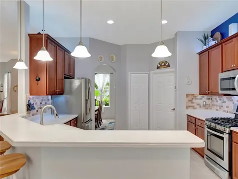 419 N Key Lime Square SW Vero Beach FL 32968
