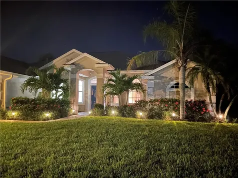 419 N Key Lime Square SW Vero Beach FL 32968