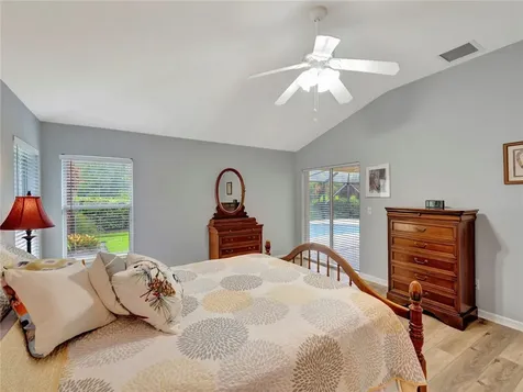 419 N Key Lime Square SW Vero Beach FL 32968