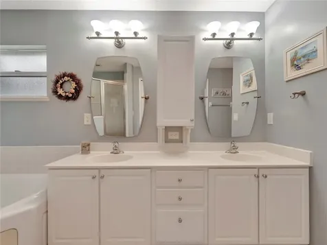 419 N Key Lime Square SW Vero Beach FL 32968