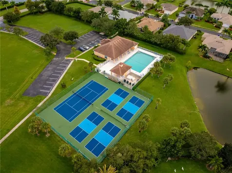 419 N Key Lime Square SW Vero Beach FL 32968