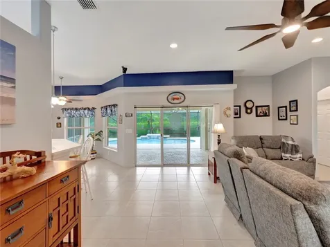 419 N Key Lime Square SW Vero Beach FL 32968