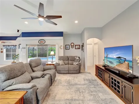419 N Key Lime Square SW Vero Beach FL 32968