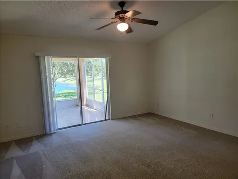 1092 W 13th Square Vero Beach FL 32960