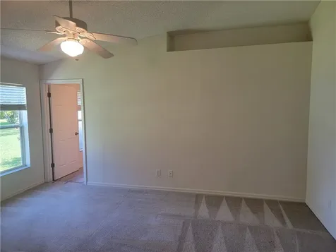1092 W 13th Square Vero Beach FL 32960