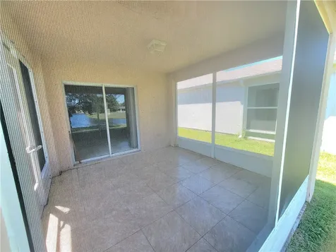 1092 W 13th Square Vero Beach FL 32960