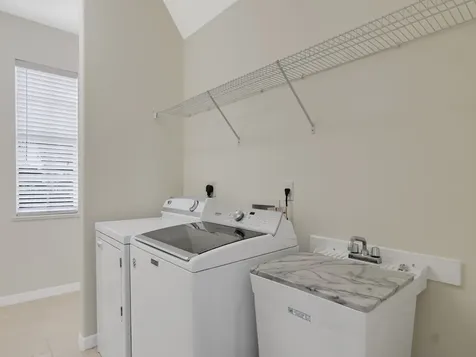 305 Bourdeaux Drive SW Vero Beach FL 32968