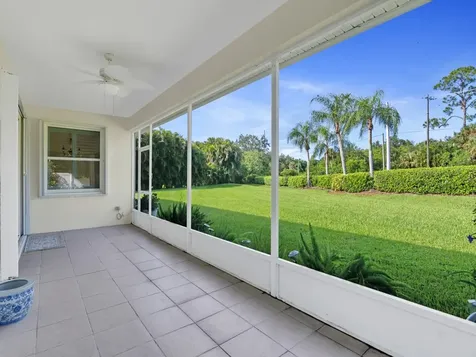 305 Bourdeaux Drive SW Vero Beach FL 32968