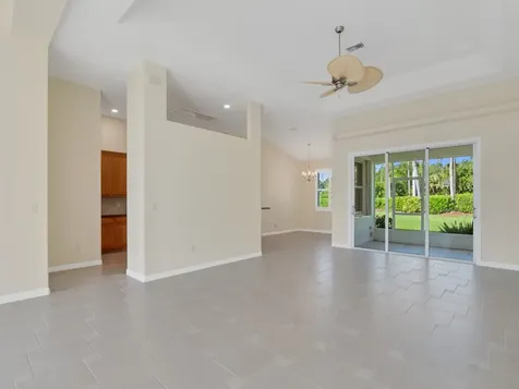305 Bourdeaux Drive SW Vero Beach FL 32968