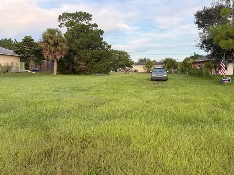 8565 103rd Avenue Vero Beach FL 32967