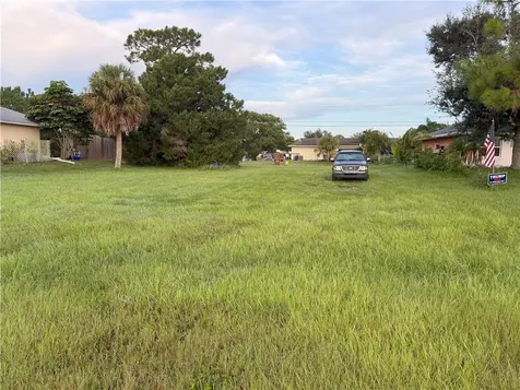 8565 103rd Avenue Vero Beach FL 32967