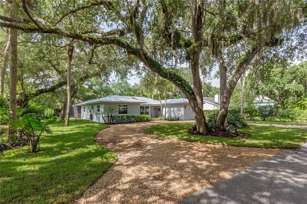 326 Date Palm Road Vero Beach FL 32963