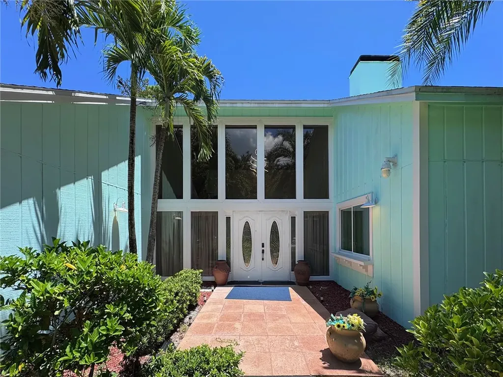 366 34th Court SW Vero Beach FL 32968