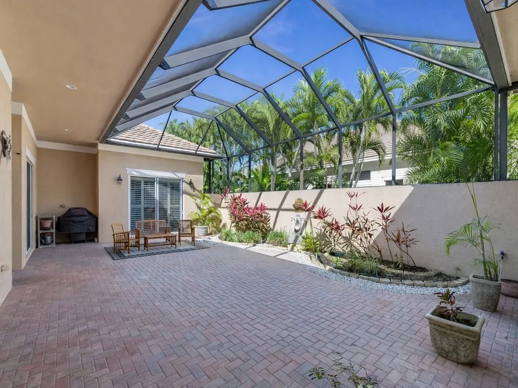 1208 Riverwind Circle Vero Beach FL 32967
