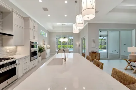 220 Strand Square Vero Beach FL 32963