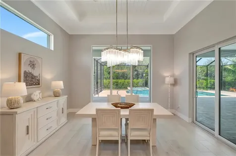 220 Strand Square Vero Beach FL 32963