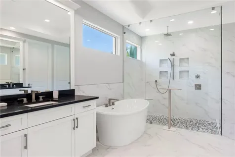 220 Strand Square Vero Beach FL 32963