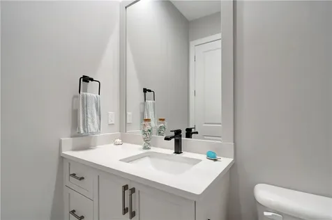 220 Strand Square Vero Beach FL 32963