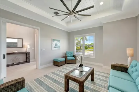 220 Strand Square Vero Beach FL 32963