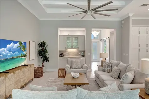 220 Strand Square Vero Beach FL 32963