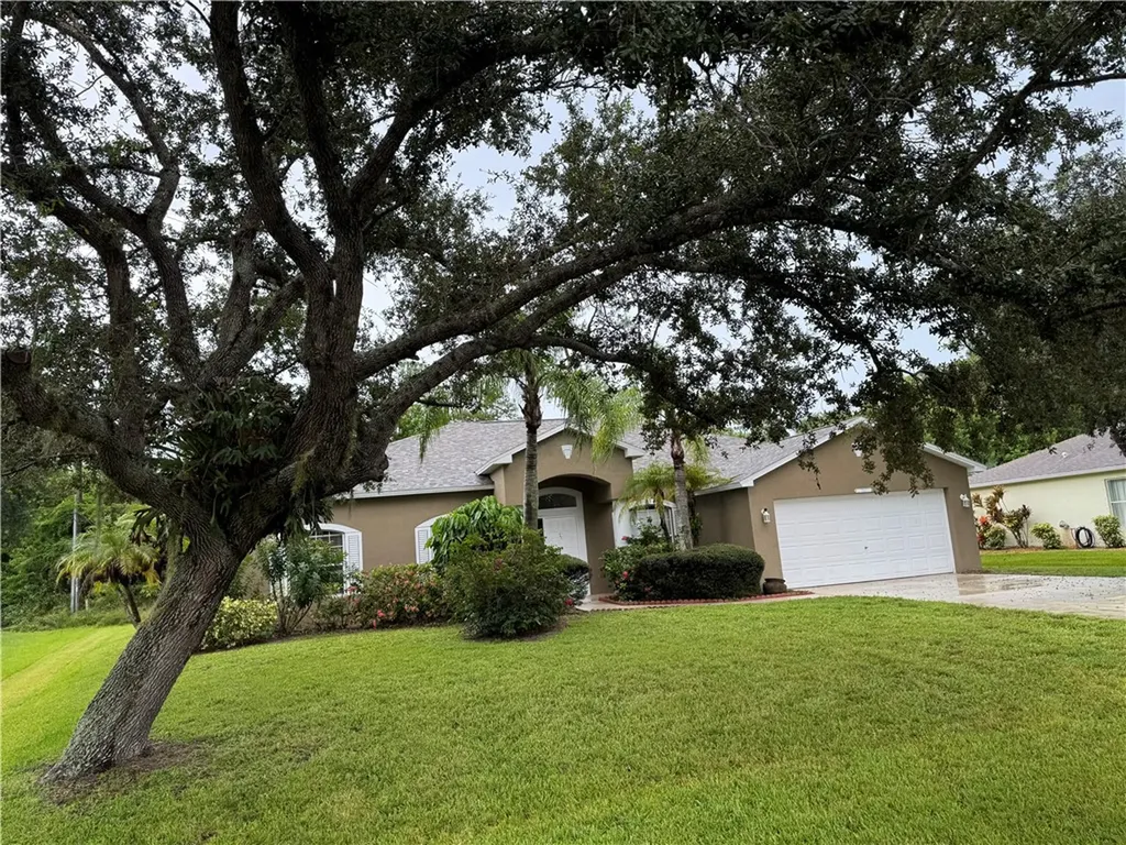 707 46th Square Vero Beach FL 32968