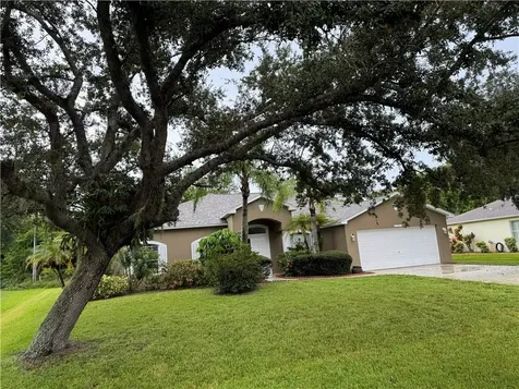 707 46th Square Vero Beach FL 32968